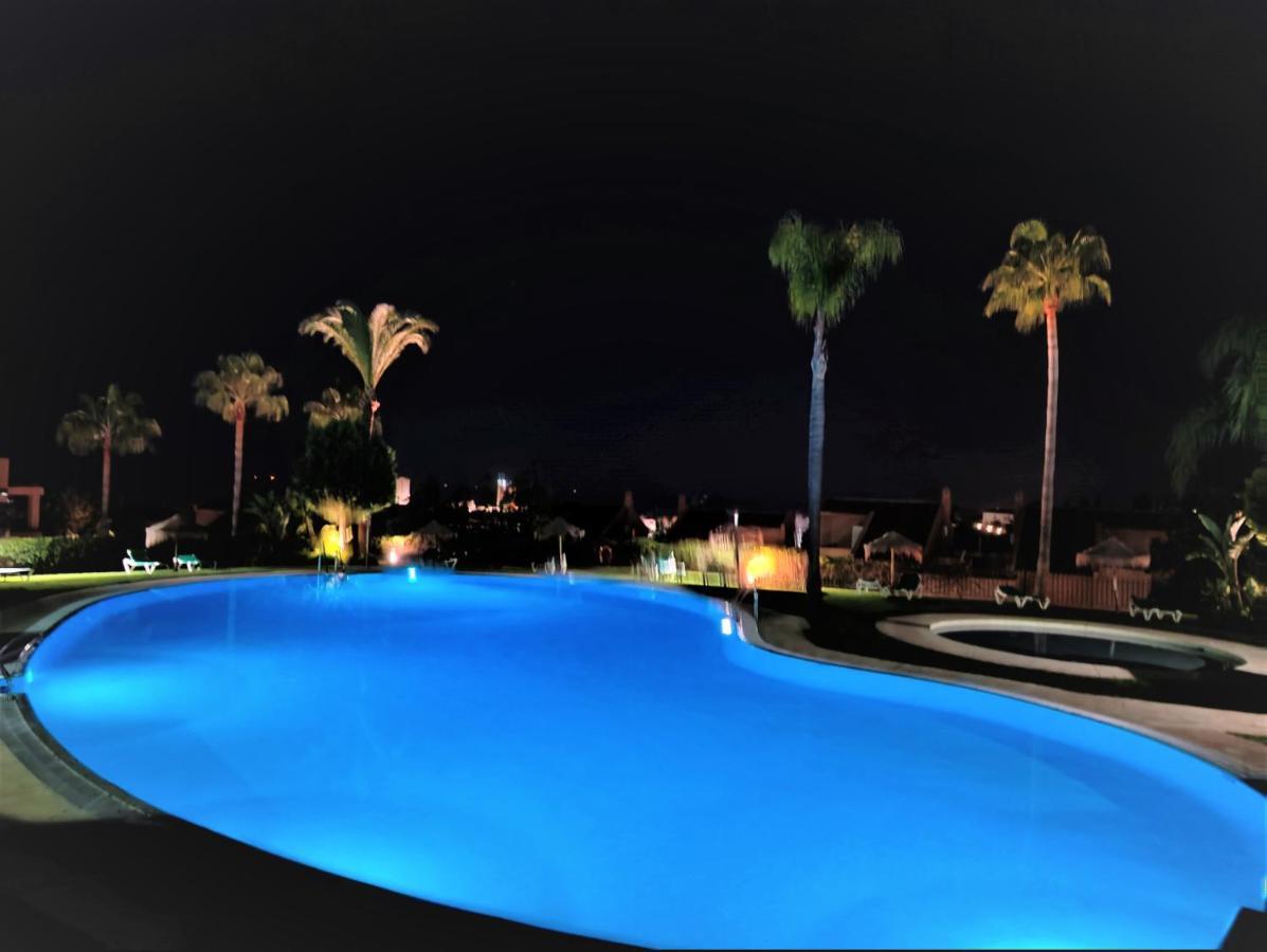 Ample Luxury Apart Fancy Marbella Golf & Padel Exterior photo