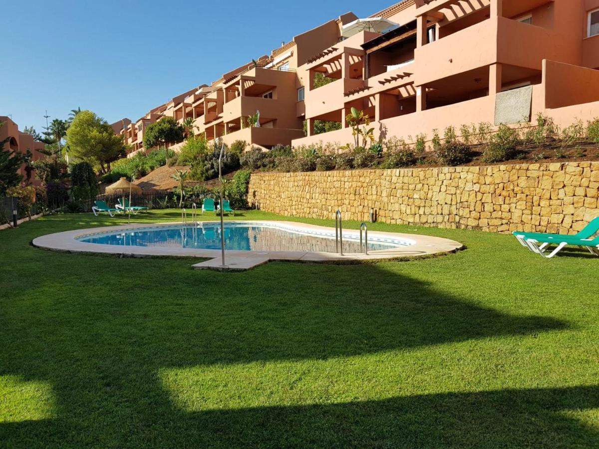 Ample Luxury Apart Fancy Marbella Golf & Padel Exterior photo