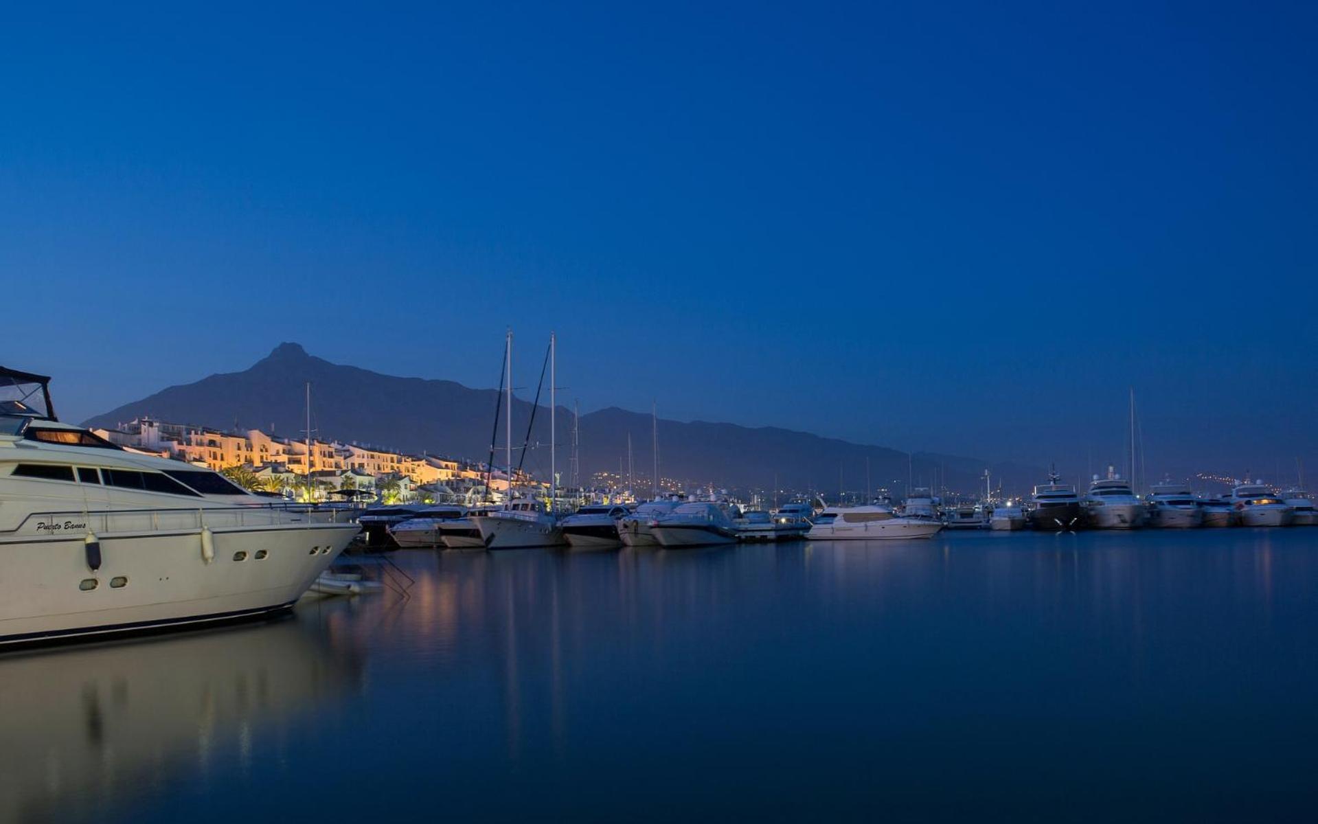 Ample Luxury Apart Fancy Marbella Golf & Padel Exterior photo