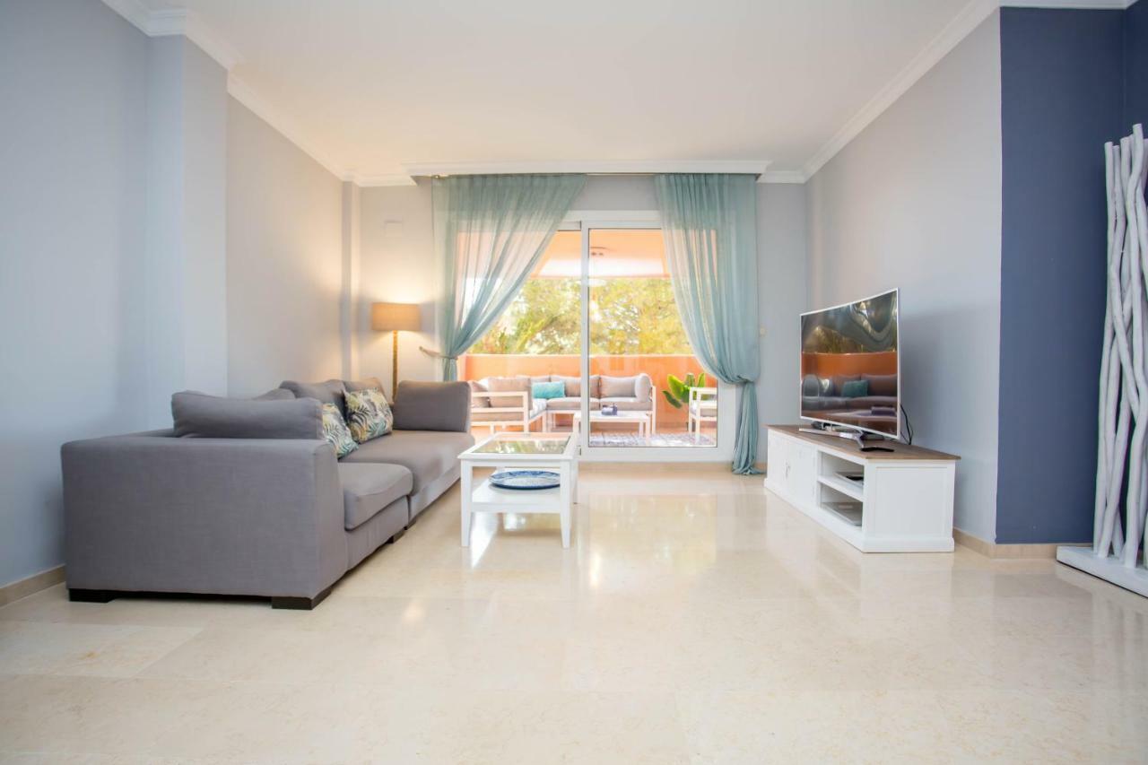 Ample Luxury Apart Fancy Marbella Golf & Padel Exterior photo