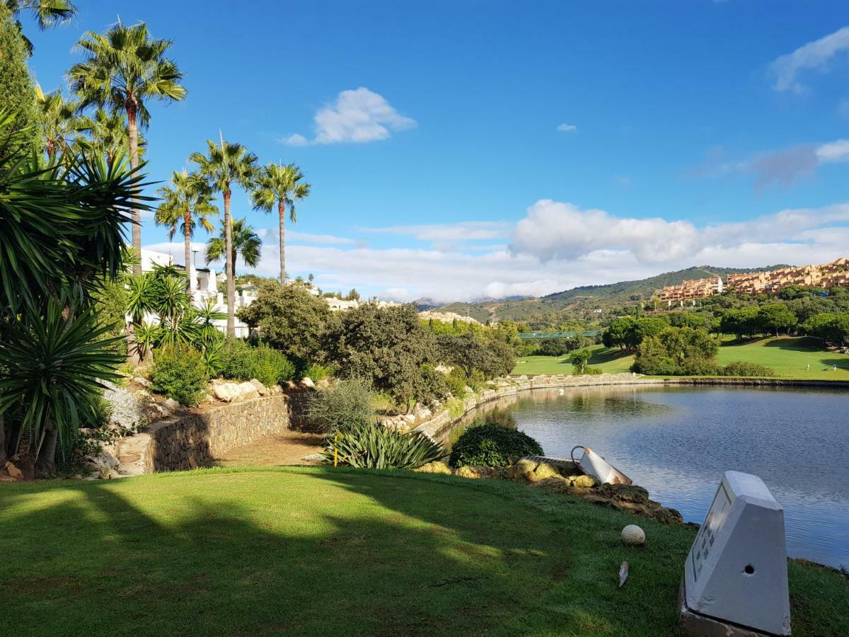 Ample Luxury Apart Fancy Marbella Golf & Padel Exterior photo